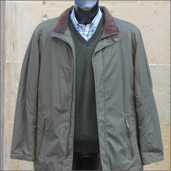 Douglas Everitt Olive Casual<>