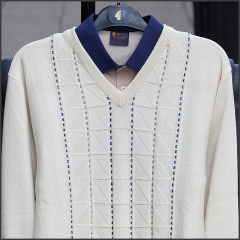 Gabicci M06 Ivory Patterned V Neck=