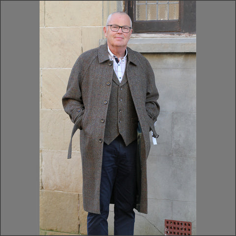 Harris Tweed Brown Herringbone Raglan Overcoat¬